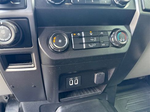 Used 2019 Ford F150 XLT w/ XTR Package image 23