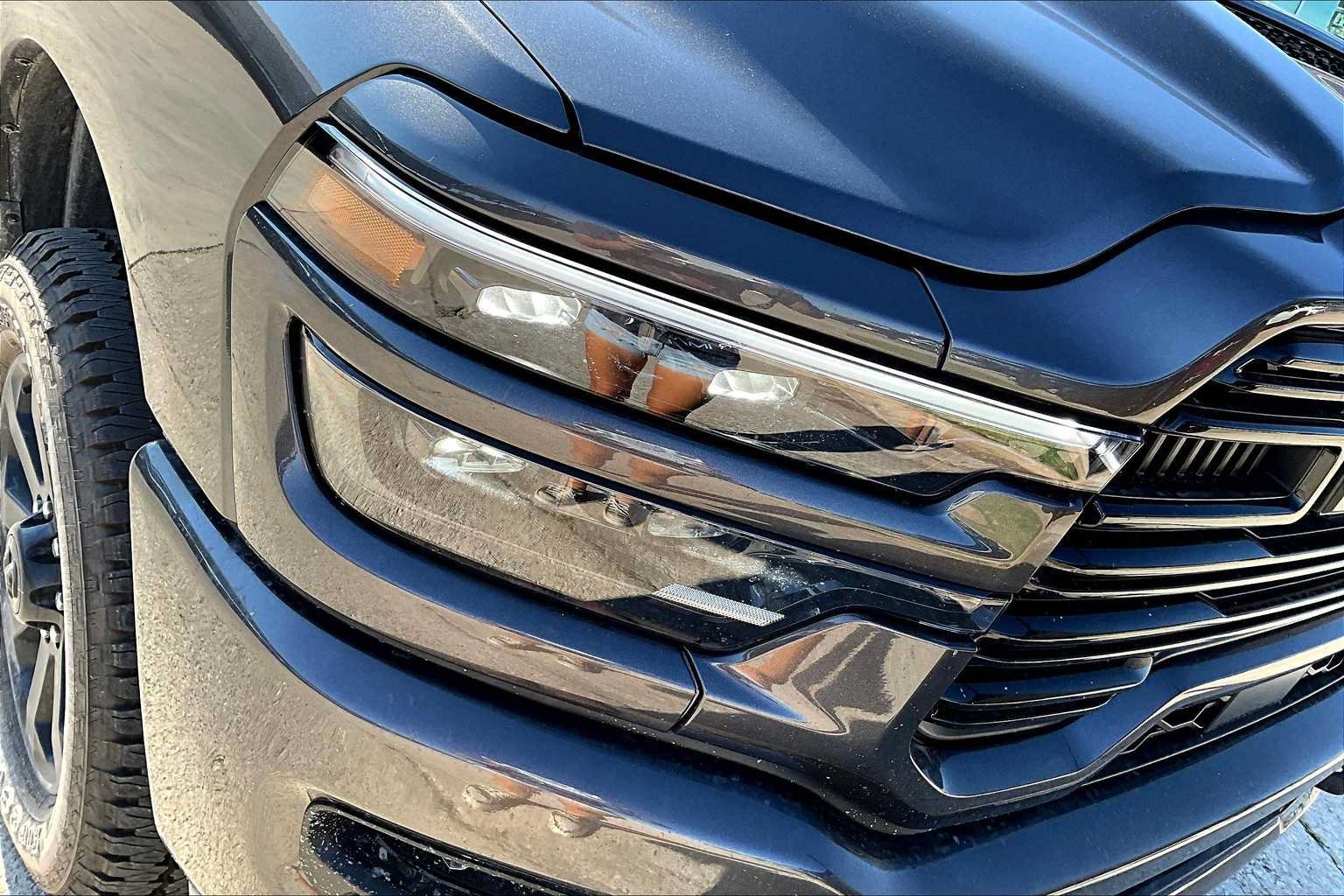 Used 2025 RAM 2500 Laramie AWD/4WD image 14