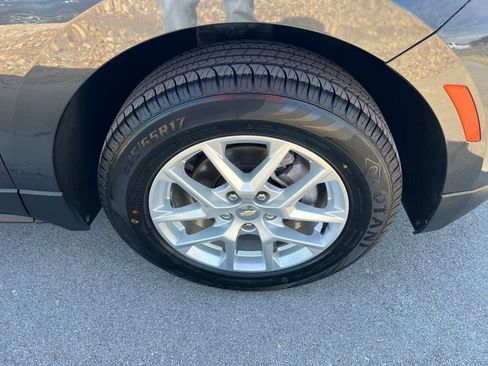 Used 2023 Chevrolet Equinox LT image 12
