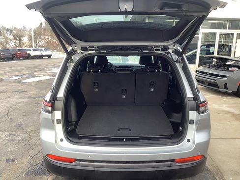 New 2026 Jeep Grand Cherokee Altitude AWD/4WD image 8