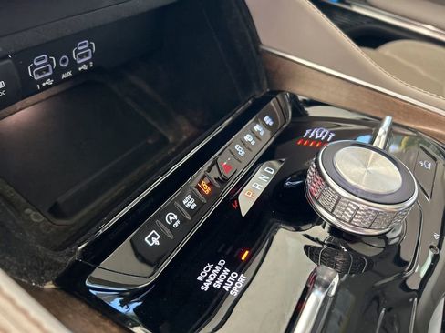 Used 2023 Jeep Grand Wagoneer L Series II image 64