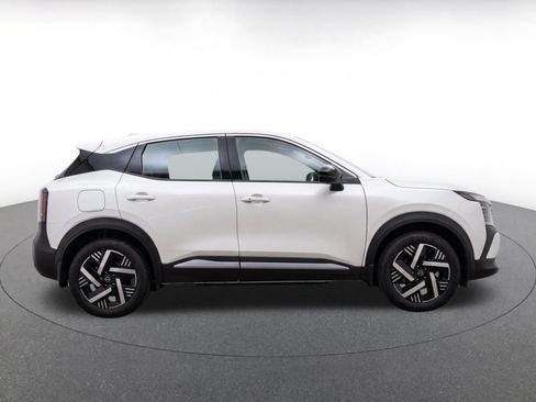 Used 2026 Nissan Kicks SV w/ Cold Weather Package FWD image 9