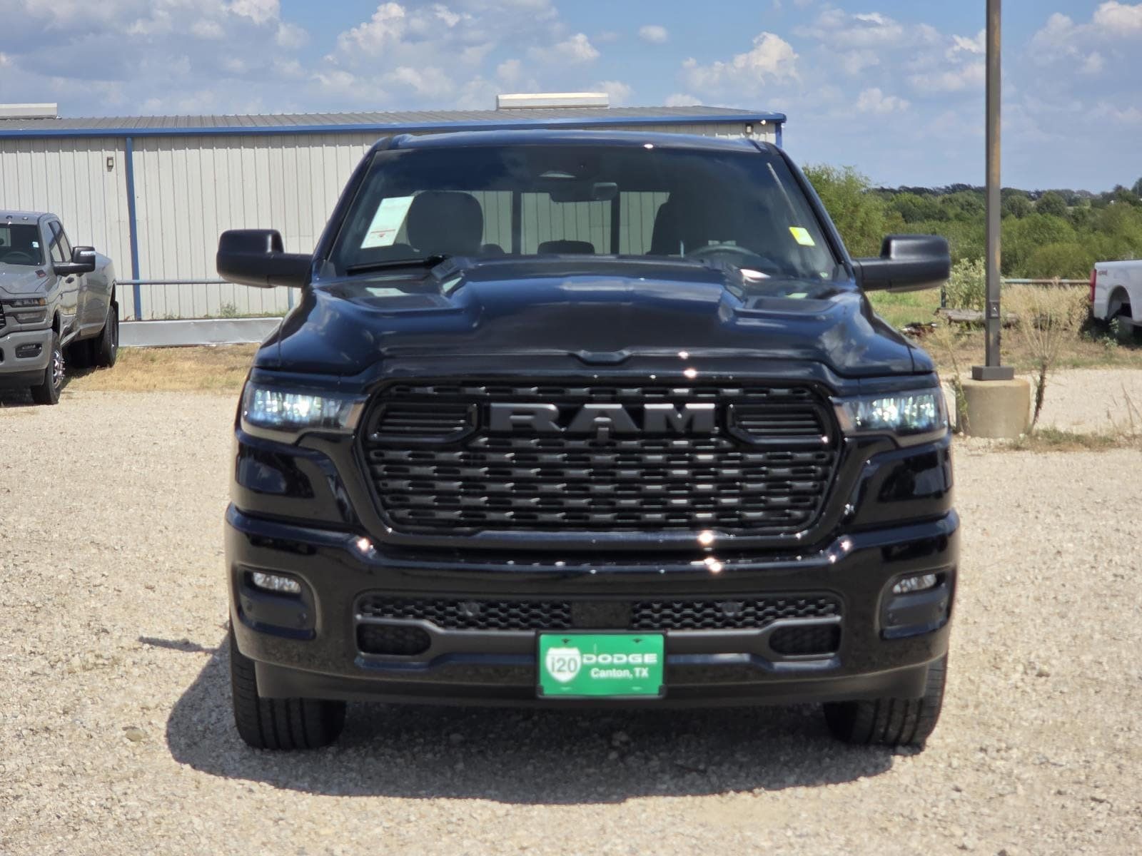 New 2026 RAM 1500 Express AWD/4WD image 3