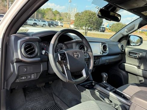 Used 2023 Toyota Tacoma TRD Sport image 16