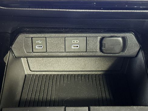 Used 2023 Toyota Prius LE image 26