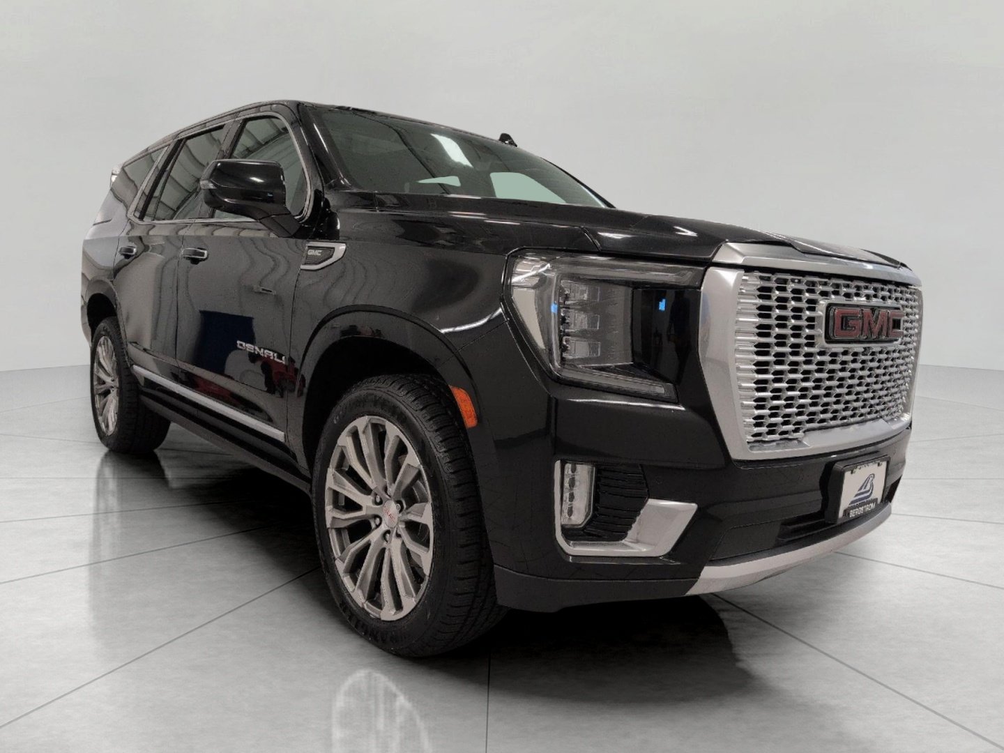 Certified 2021 GMC Yukon Denali w/ Denali Ultimate Package AWD/4WD image 1