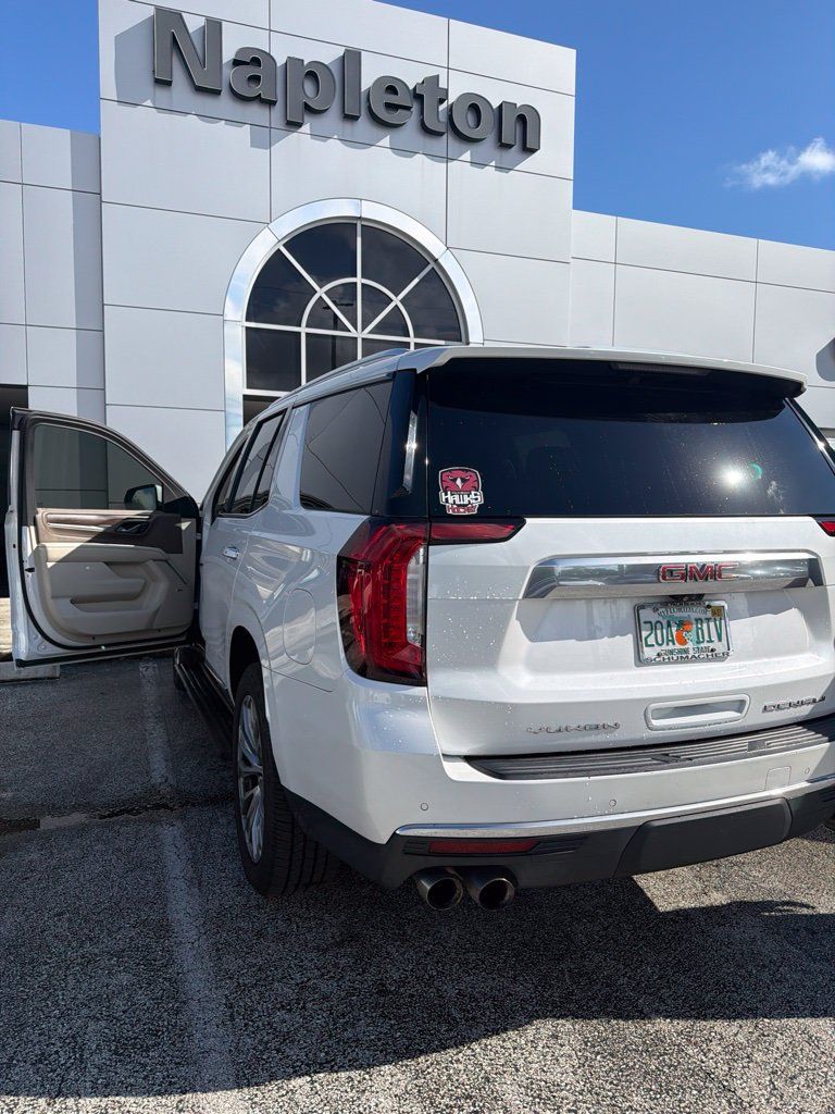 Used 2021 GMC Yukon Denali w/ Denali Premium Package RWD image 13