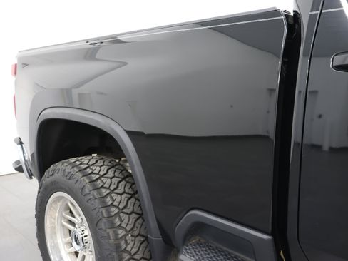 Used 2024 Chevrolet Silverado 2500 LT AWD/4WD image 25
