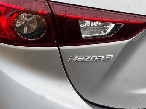 Used 2016 MAZDA MAZDA3 i Sport FWD image 24