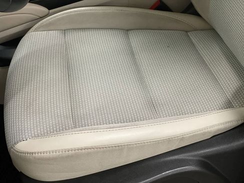 Used 2023 Buick Envision Preferred image 32