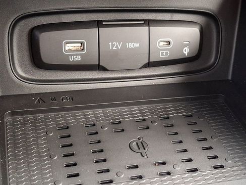 Used 2026 Hyundai Venue SEL image 27