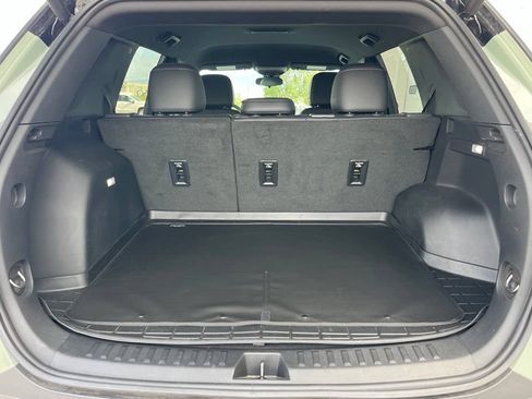 Used 2025 Chevrolet Equinox LT w/ Convenience Package II AWD/4WD image 28
