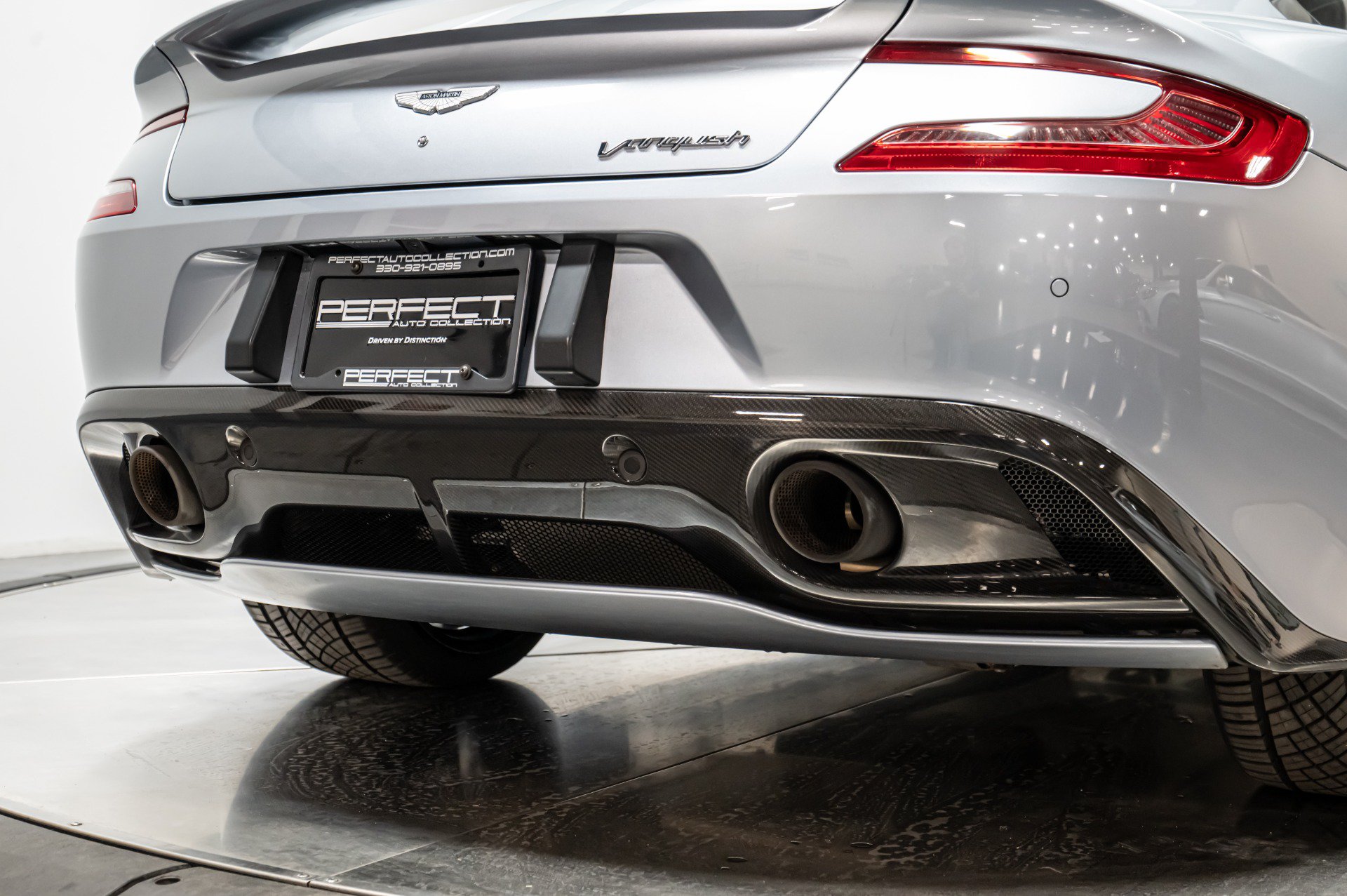 Used 2014 Aston Martin Vanquish Coupe RWD image 12