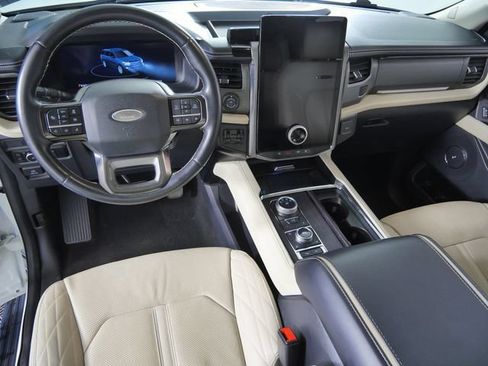 Certified 2024 Ford Expedition Platinum AWD/4WD image 2