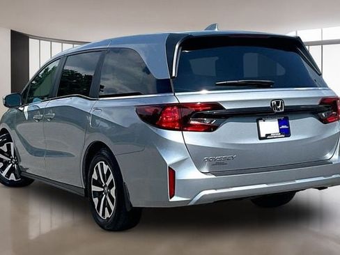 Used 2025 Honda Odyssey EX-L image 4