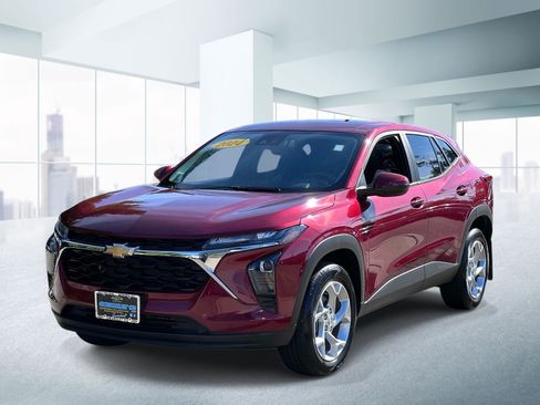 Used 2024 Chevrolet Trax LS w/ LS Convenience Package FWD image 1