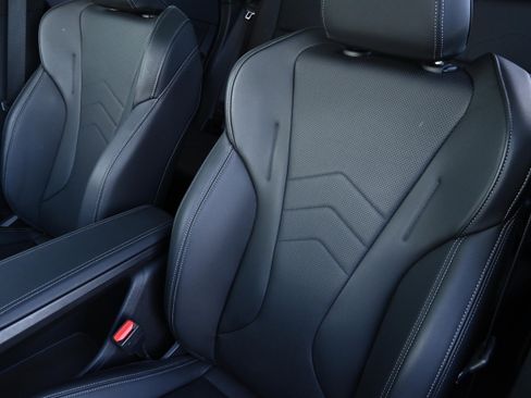 Certified 2025 BMW X1 xDrive28i image 10