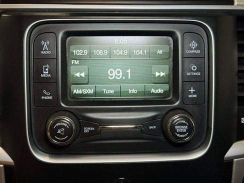 Used 2017 RAM 1500 Classic SLT image 5