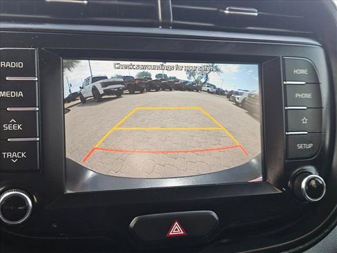 Used 2020 Kia Soul LX FWD image 14