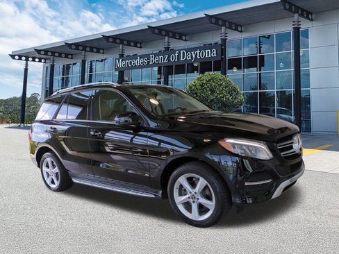 Used 2018 Mercedes-Benz GLE 350 4MATIC w/ Premium 2 Package image 2