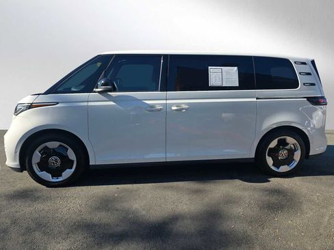 Used 2025 Volkswagen ID. Buzz Pro S image 6