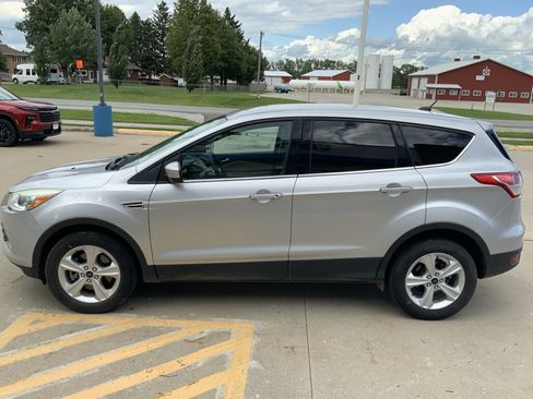 Used 2016 Ford Escape SE AWD/4WD image 6