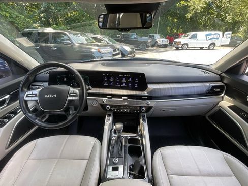 Used 2023 Kia Telluride EX w/ EX Captain's Chair Package FWD image 19