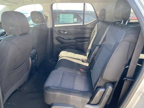 Used 2018 Chevrolet Traverse LT FWD image 6