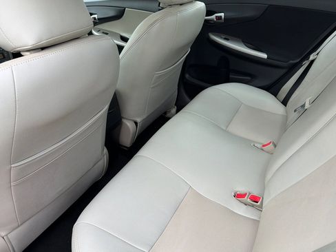 Used 2013 Toyota Corolla LE image 14