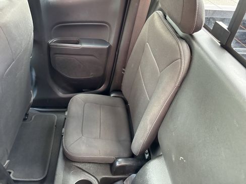 Used 2021 Chevrolet Colorado LT w/ LT Convenience Package AWD/4WD image 24
