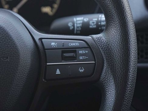 Certified 2024 Honda HR-V LX image 17