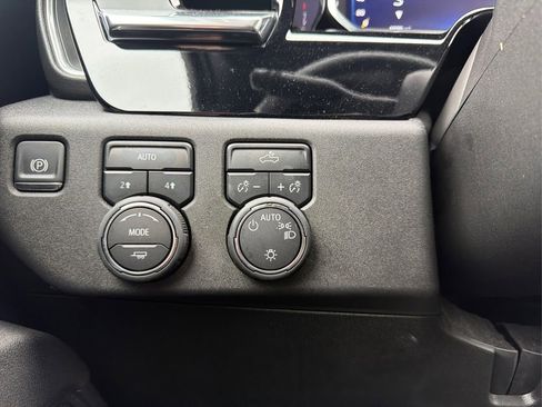 Used 2025 Chevrolet Silverado 1500 LT image 15