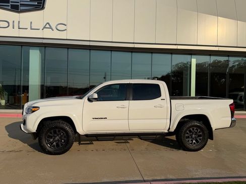 Used 2023 Toyota Tacoma SR5 RWD image 3