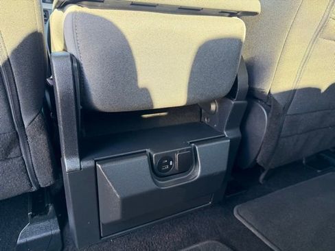 Used 2022 Ford F150 XLT w/ Trailer Tow Package image 17