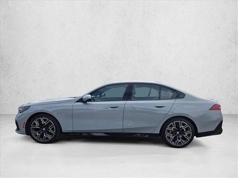 Certified 2026 BMW 530i xDrive w/ Executive Package AWD/4WD image 9