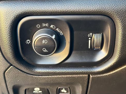 Used 2024 RAM 1500 Lone Star image 34