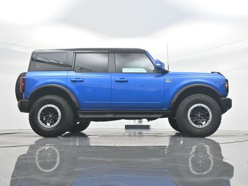 Used 2024 Ford Bronco Outer Banks w/ Sasquatch Package AWD/4WD image 37
