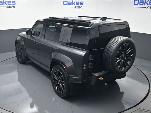 Used 2025 Land Rover Defender 110 AWD/4WD image 51