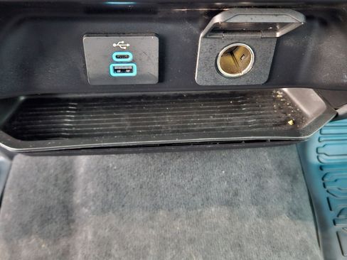 Used 2025 Ford F350 Lariat image 30