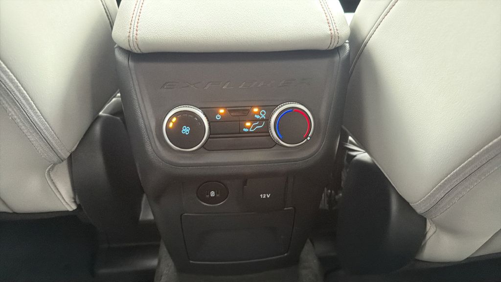 Certified 2025 Ford Explorer Active w/ Active Comfort Package AWD/4WD image 25