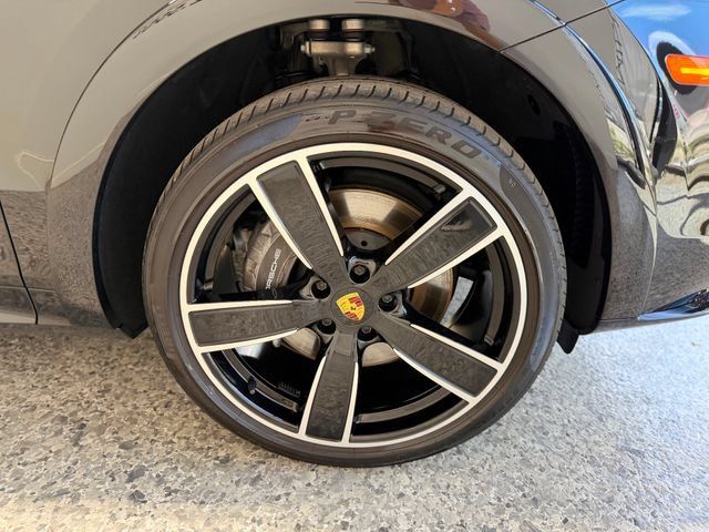 Used 2023 Porsche Cayenne Platinum Edition AWD/4WD image 49