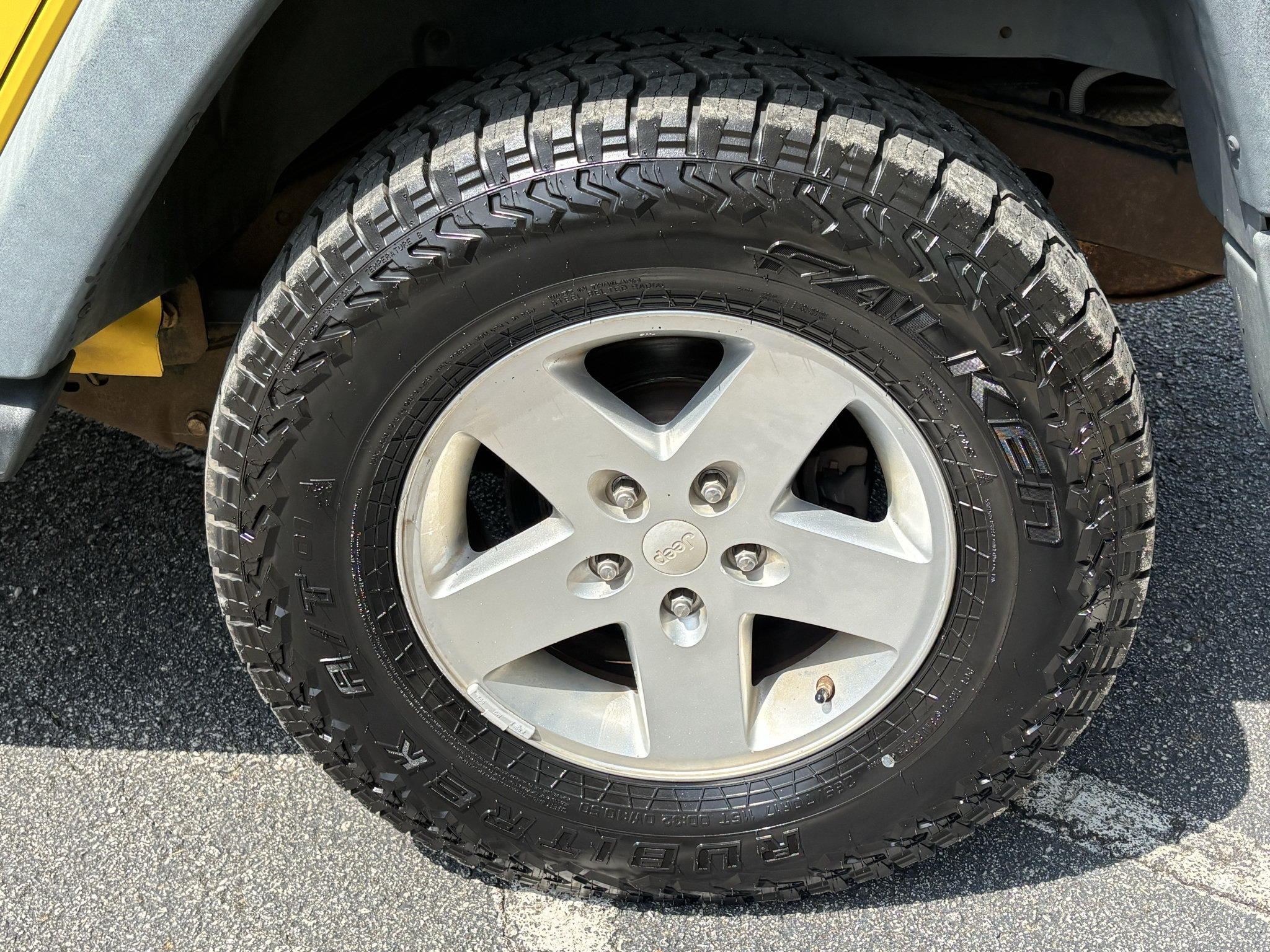 Used 2008 Jeep Wrangler Unlimited X AWD/4WD image 22