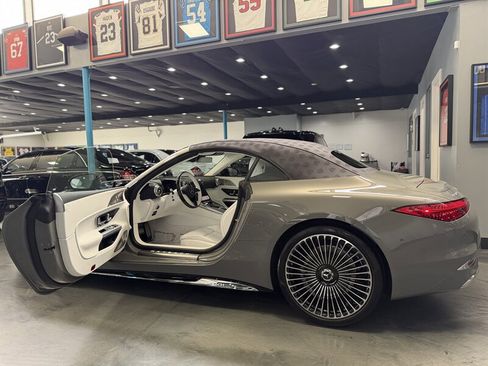 Used 2026 Mercedes-Benz Maybach SL 680 image 14