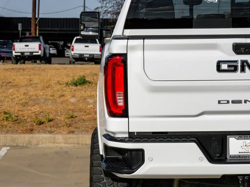 Used 2020 GMC Sierra 2500 Denali w/ Technology Package AWD/4WD image 50