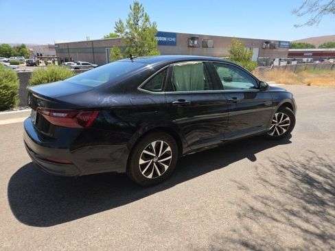 Used 2022 Volkswagen Jetta S FWD image 4