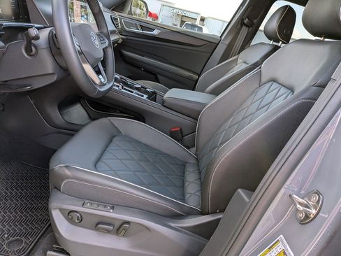 Used 2025 Volkswagen Atlas Cross Sport SEL Premium R-Line AWD/4WD image 14