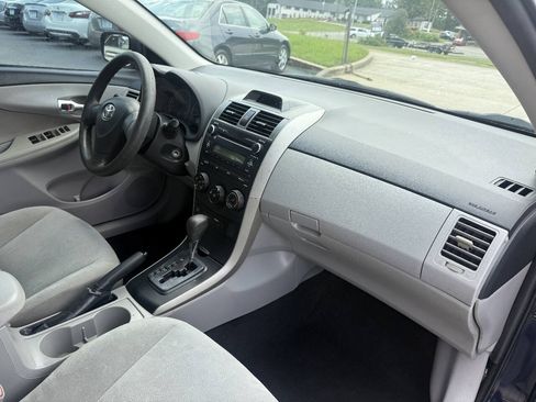 Used 2013 Toyota Corolla L FWD image 14