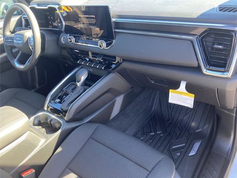 New 2026 GMC Canyon Elevation w/ Convenience Package image 18