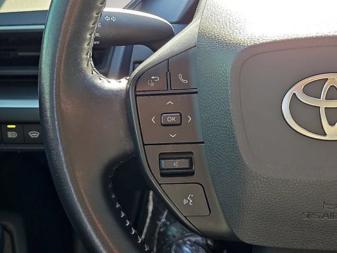 Used 2023 Toyota Prius LE FWD image 18