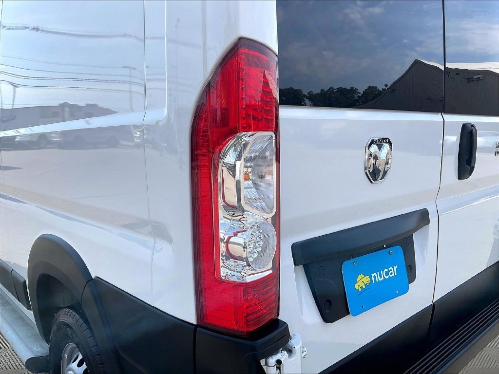 Used 2025 RAM ProMaster 2500 w/ U-Haul Equipment Group FWD image 32